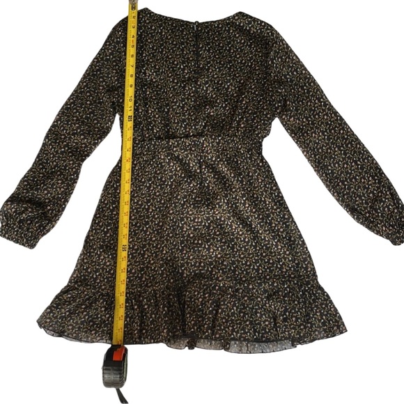 Forever 21 Floral Dress - Picture 6 of 9